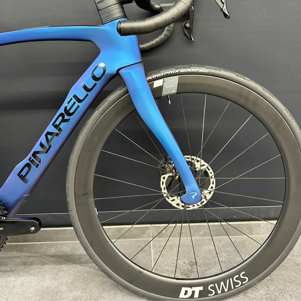 Pinarello New Dogma F Dura Ace Di2 2025 DT Swiss ARC 1400 - immagine 9